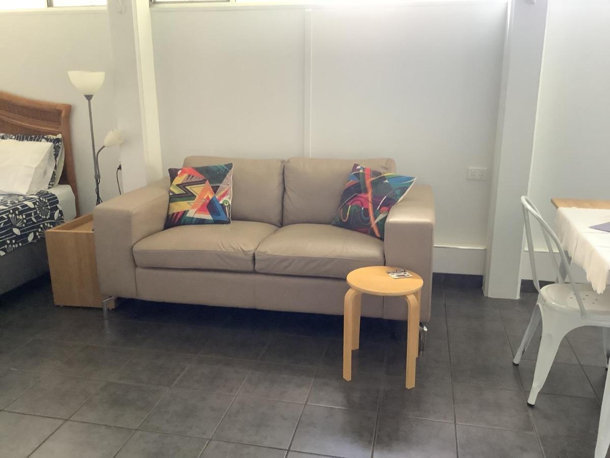 Studio Apartment With Seaview 에일리비치 외부 사진